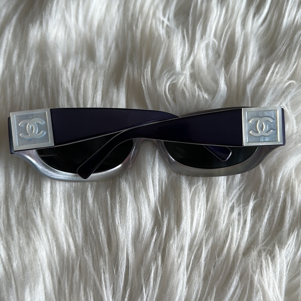 Vintage Chanel Sunglasses - Picture 4 of 7